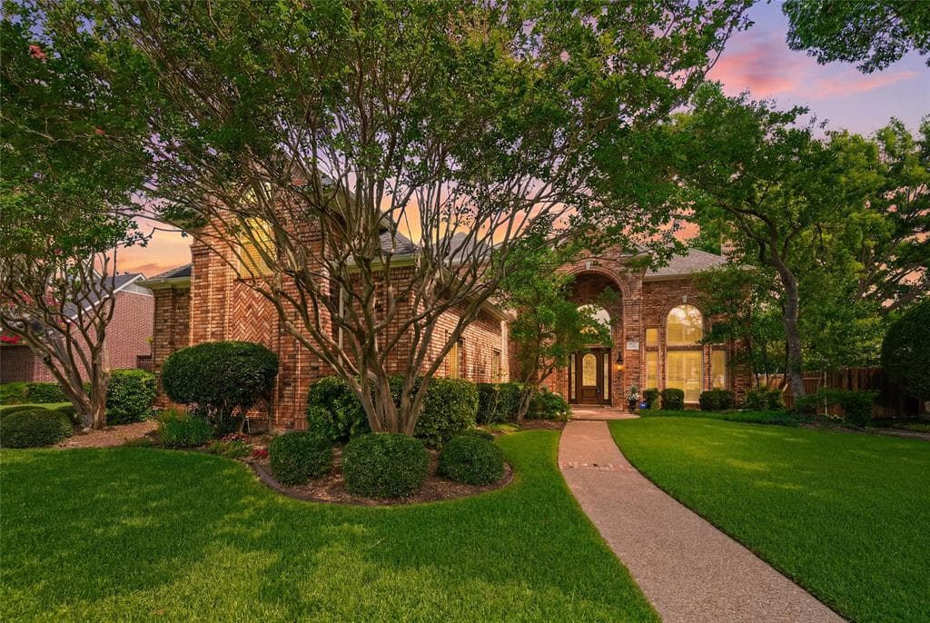 5527 Hunterwood Ln