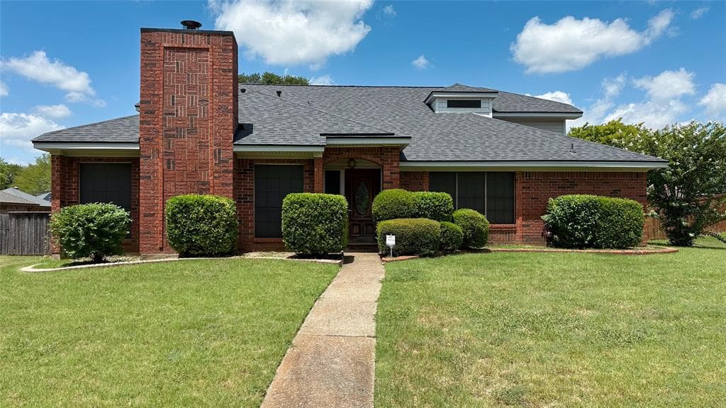 1409 Essex Dr