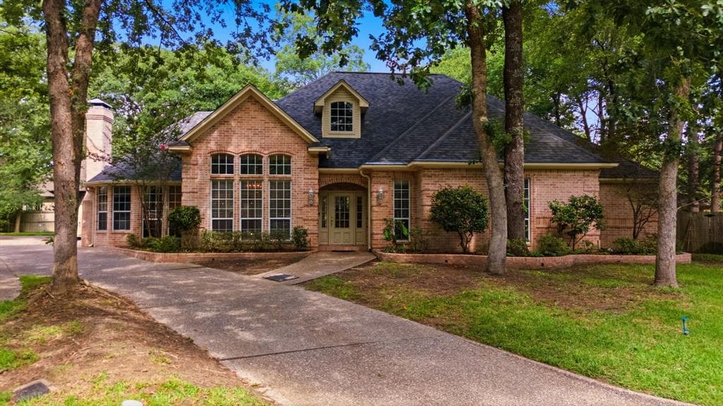 4117 Hollow Oak Cir