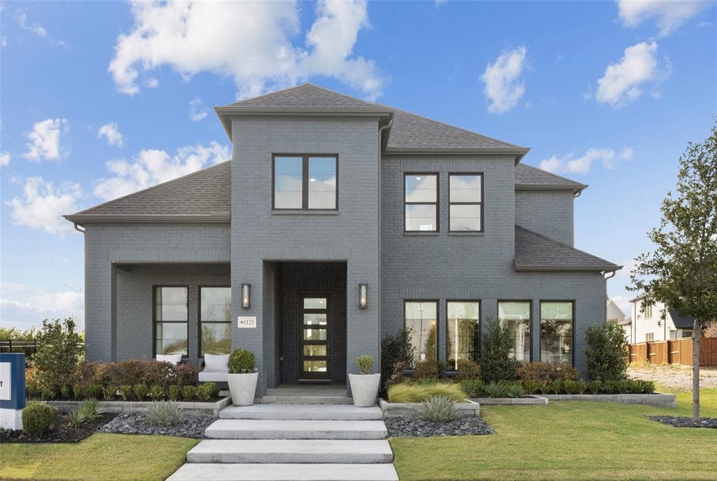 1121 Crescent Ln