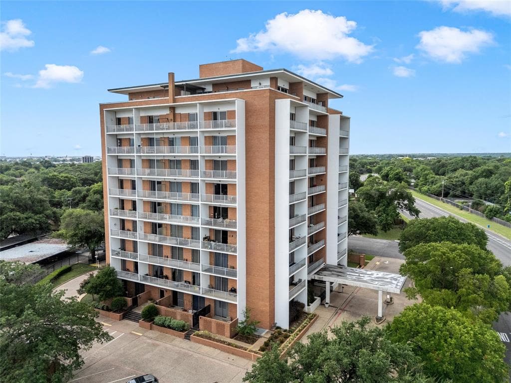 4924 Cobbs Dr Apt 2a