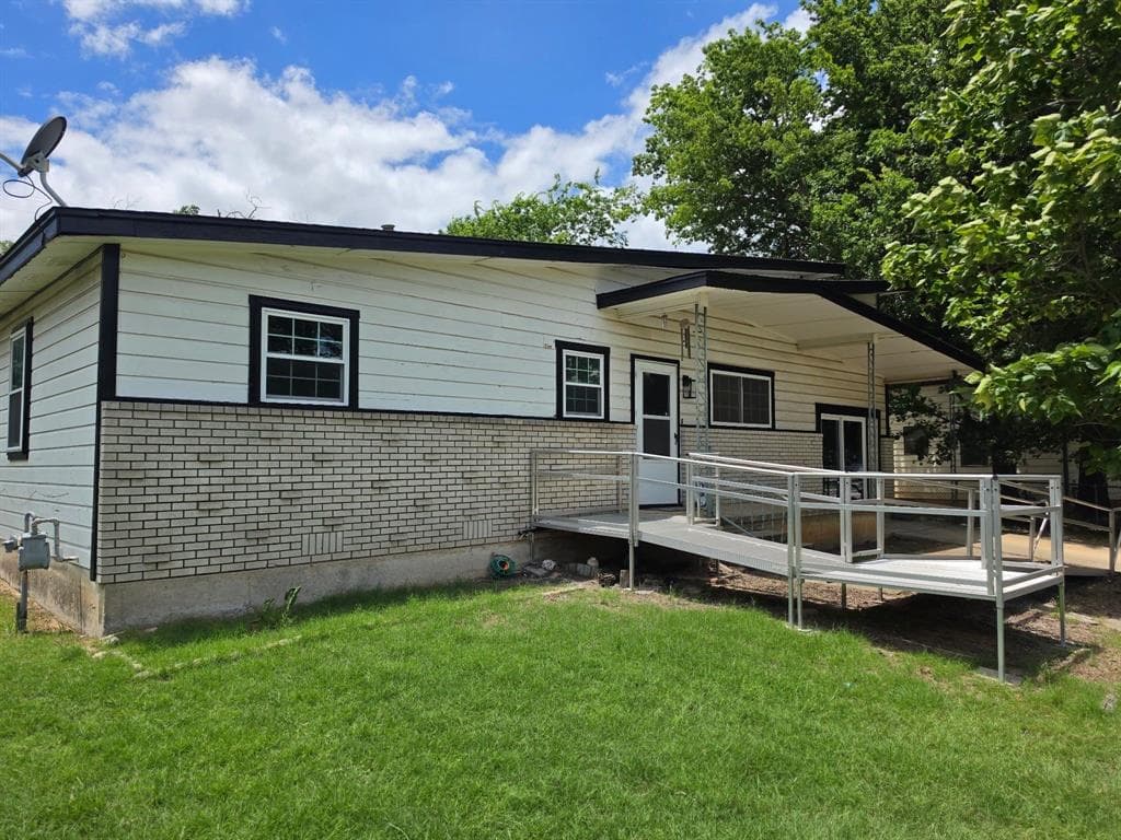 2311 Terrace Dr