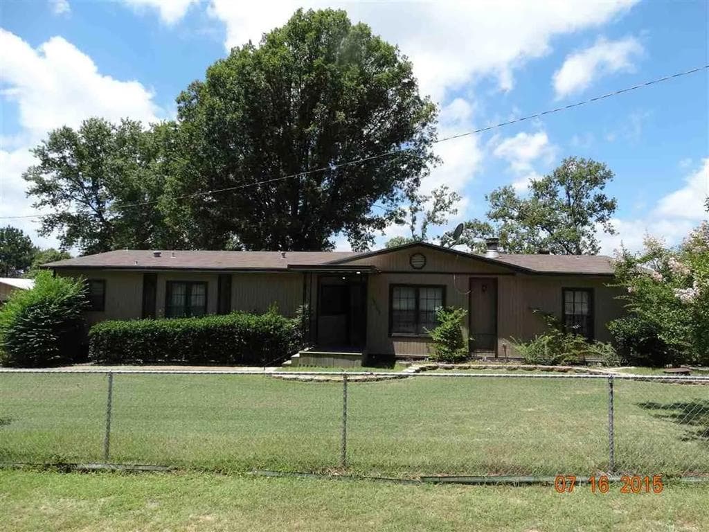 16028 Neches Pkwy