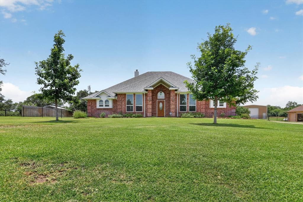 140 Oakwood Ct