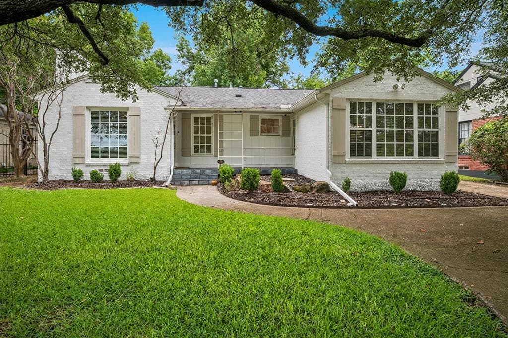 6312 Malcolm Dr