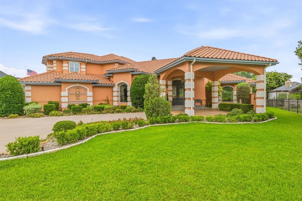 2002 W Emerald Bend Ct