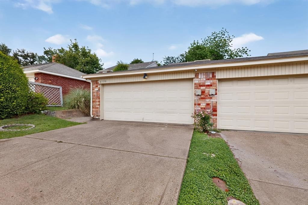 6120 Cypress Point Dr