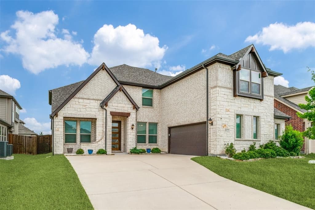 812 Woodview Ct