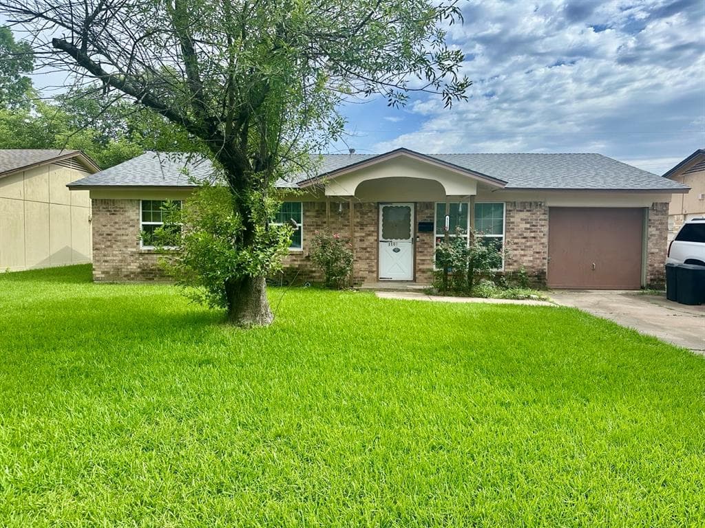 1110 Barclay Dr