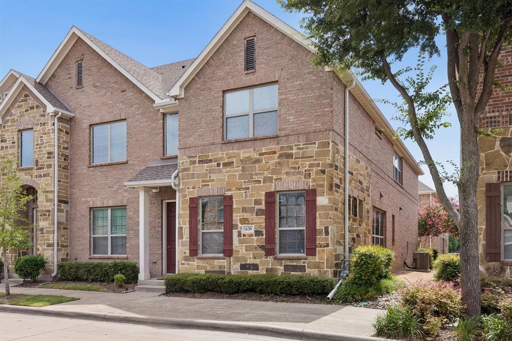 631 Matthew Pl
