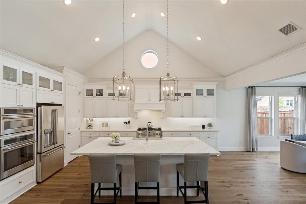 4212 Hollandwood Dr
