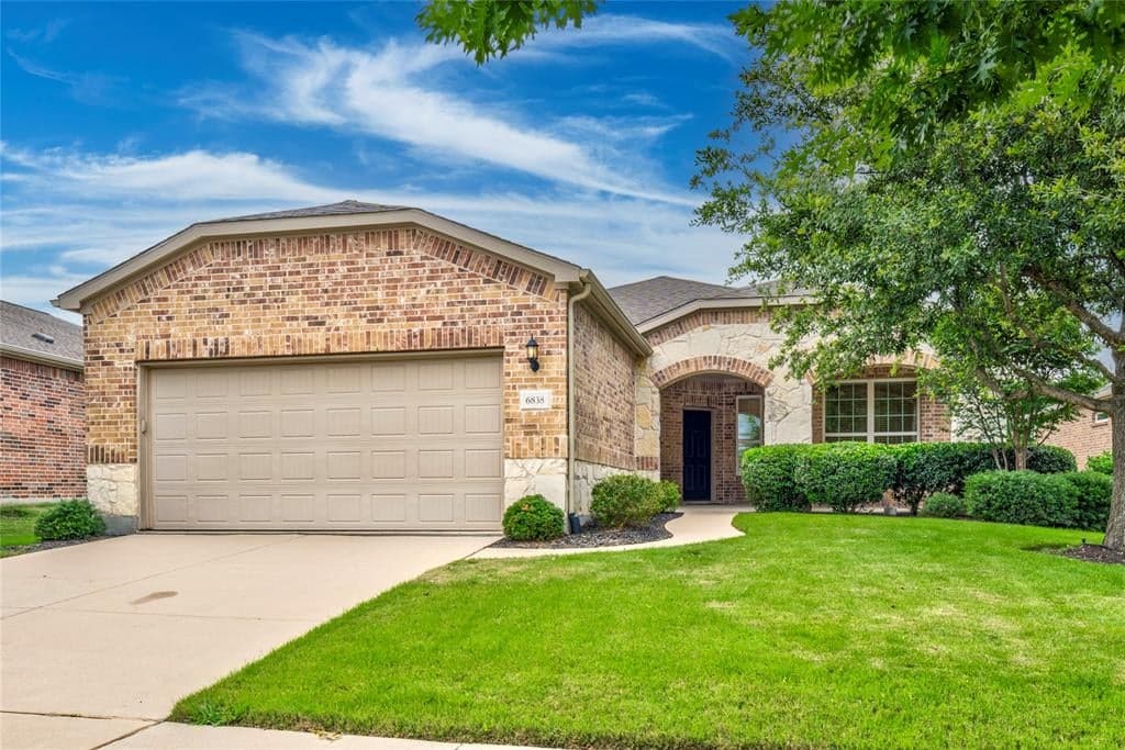 6838 Deacon Dr