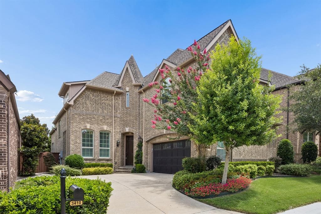 3410 Sweetwater Dr