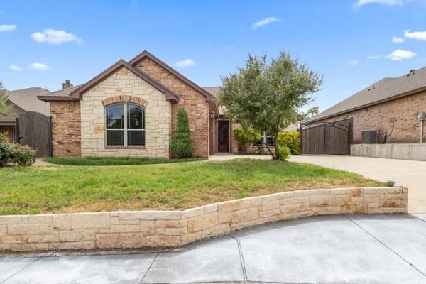 3324 Shawnee Trl