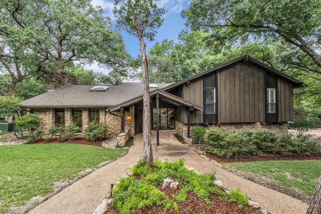 4712 Glenwood Cir