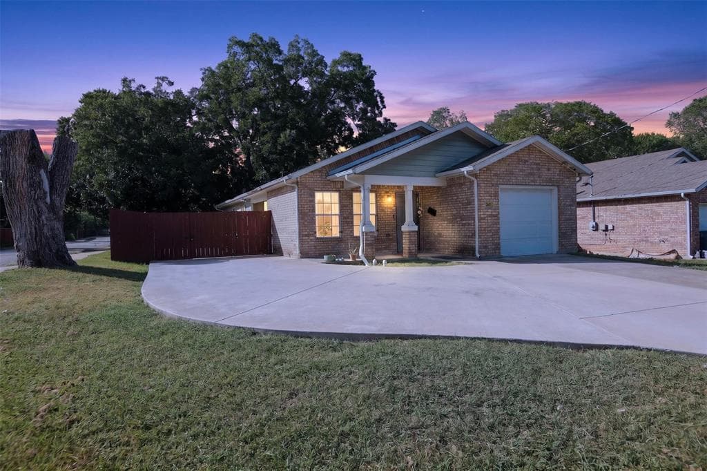 2603 Custer Dr