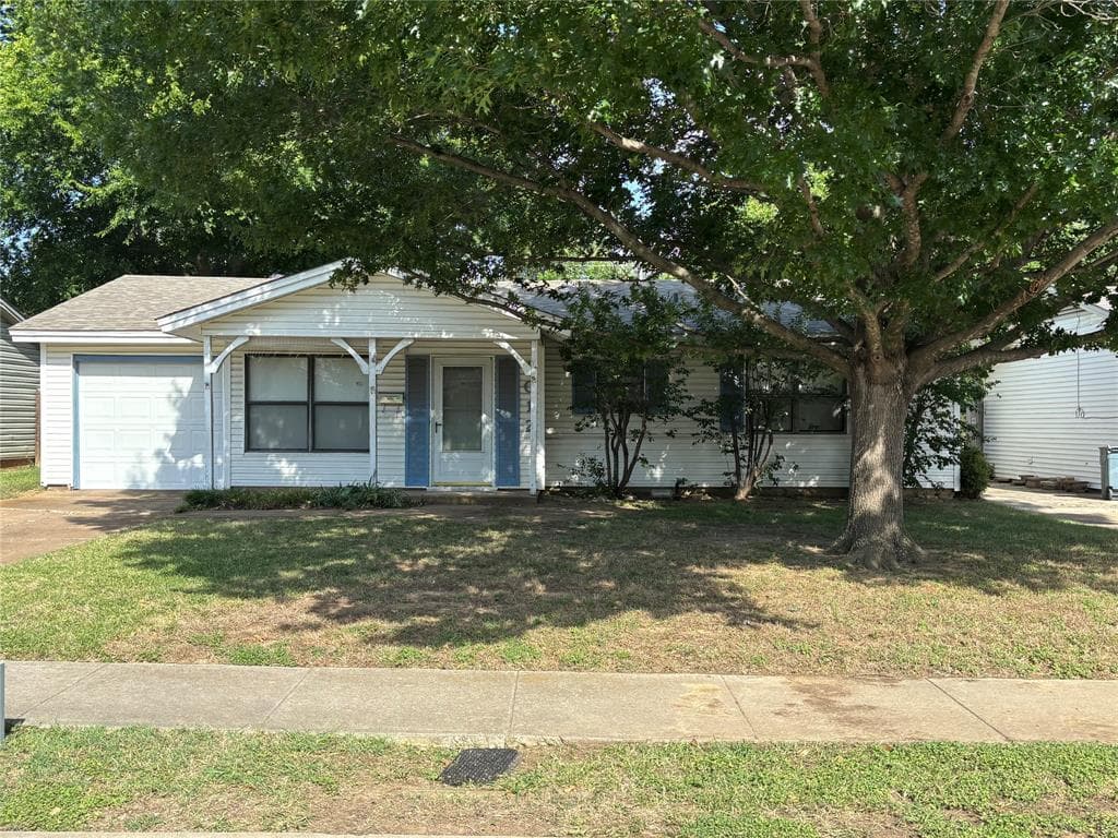 1012 Harris Dr