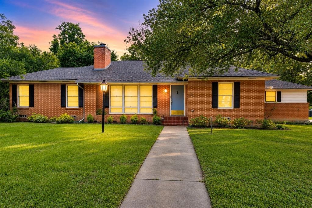 3228 Colcord Ave