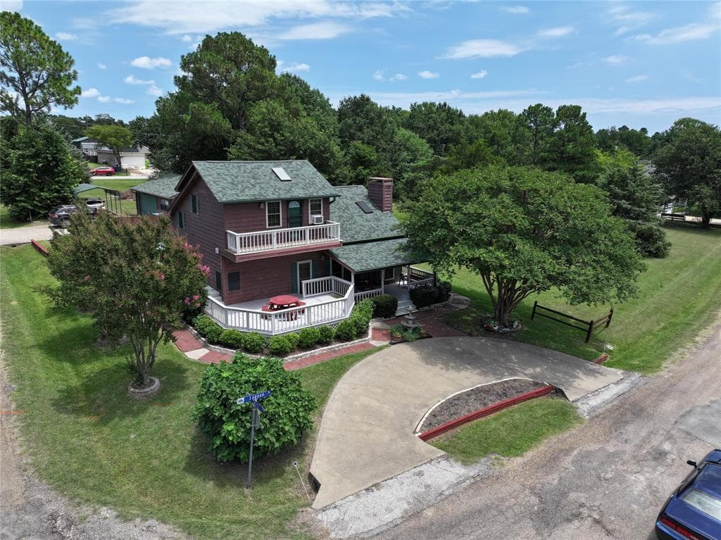 424 Lagoon Dr