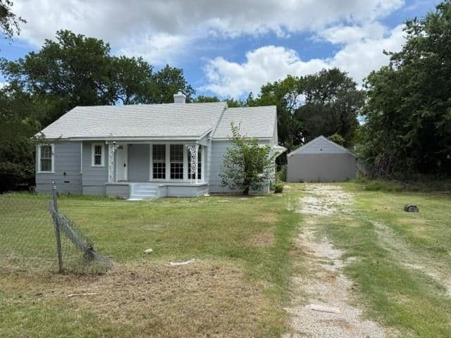 2404 Fairway Dr