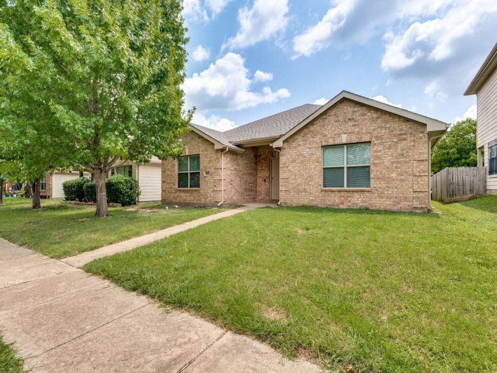 7832 Kansas Ave
