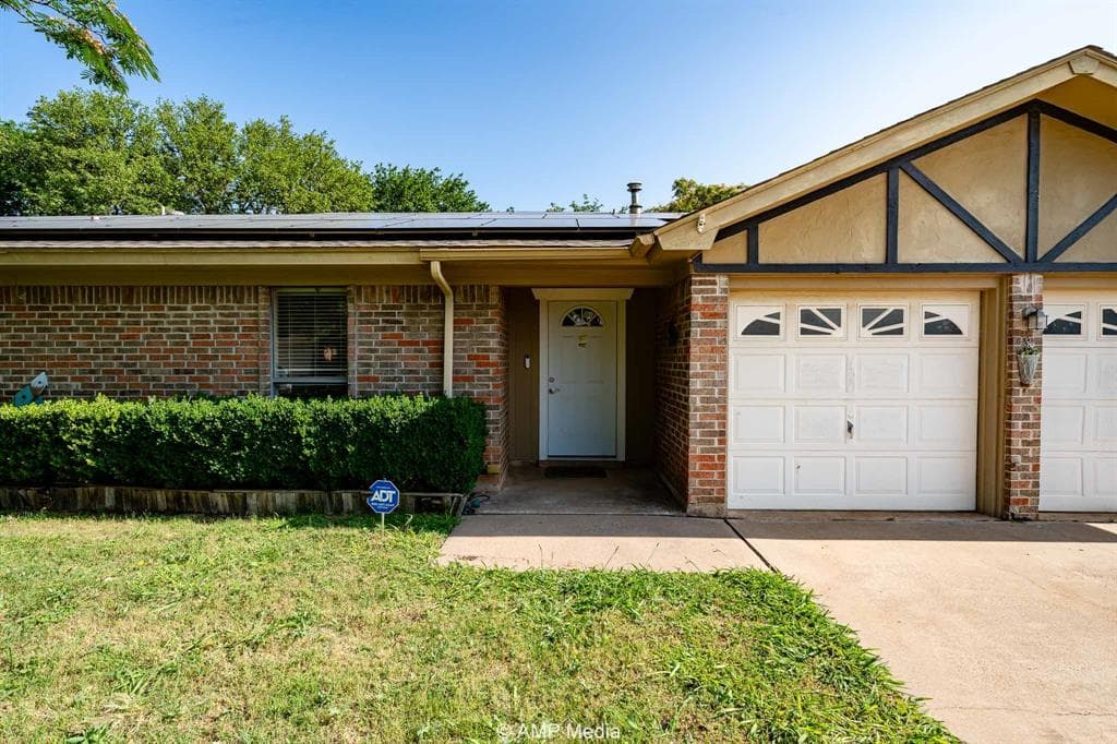 3226 Whitewing Way