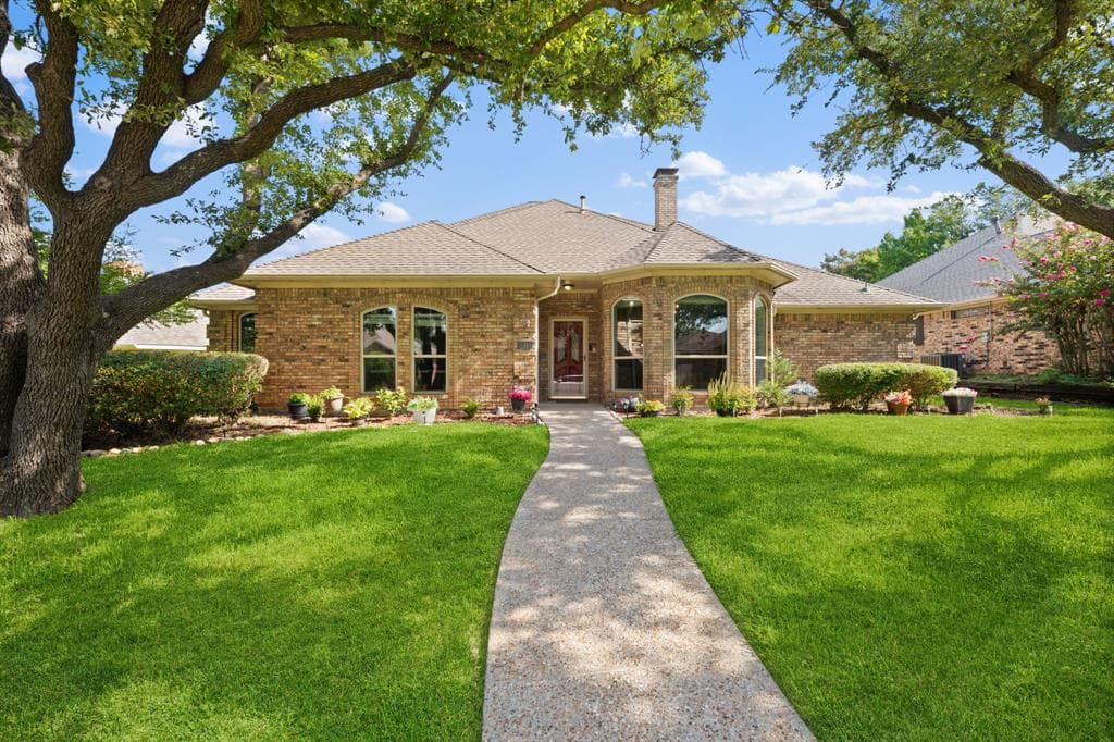 2311 Heatherwoods Way