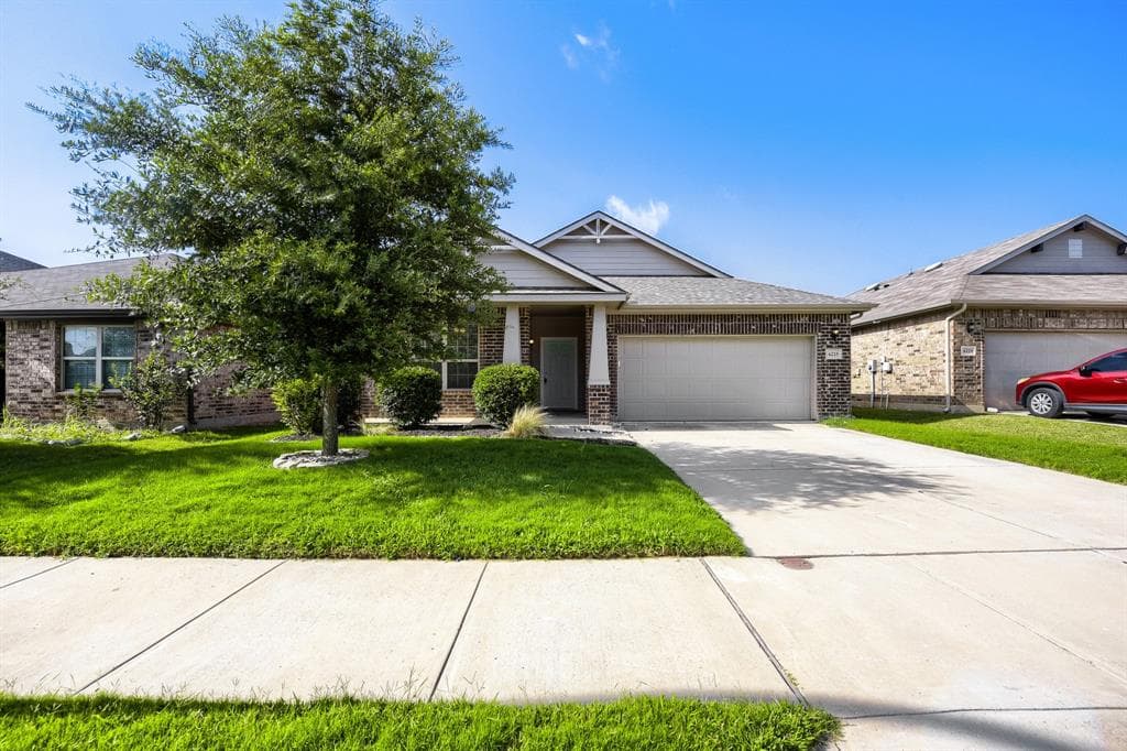 6225 Topsail Dr