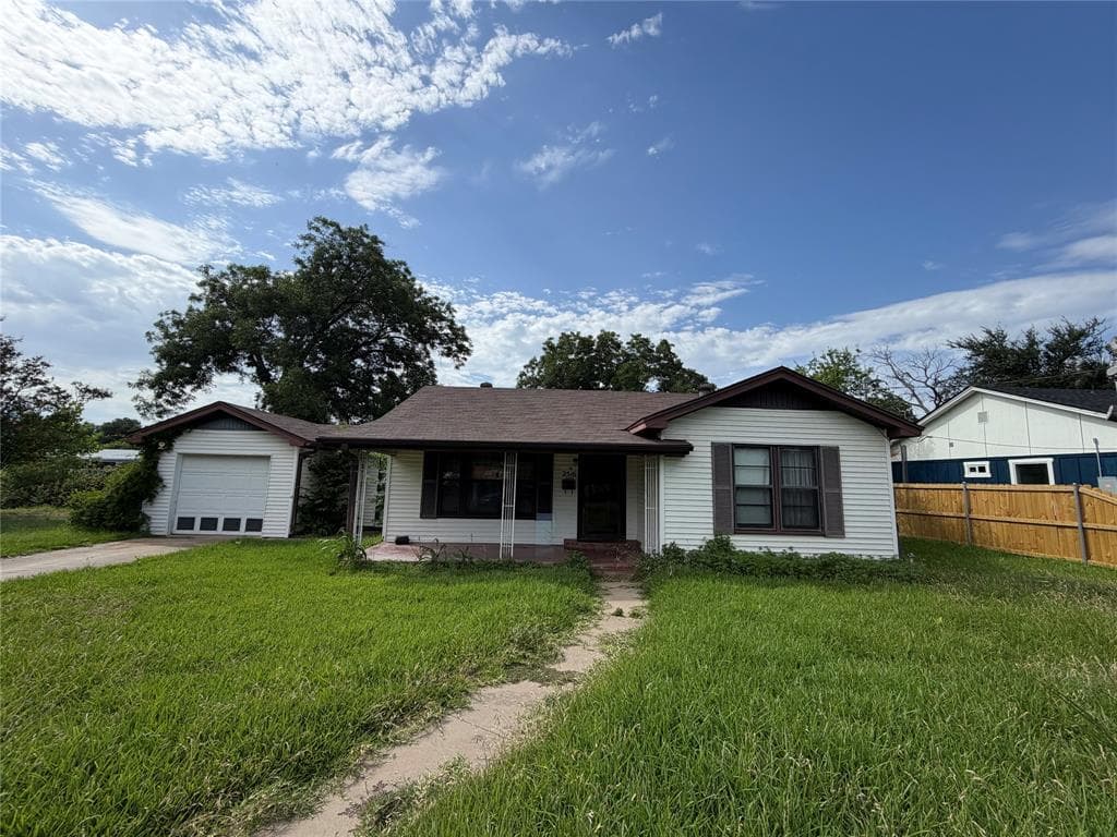 2516 Briarwood Ln