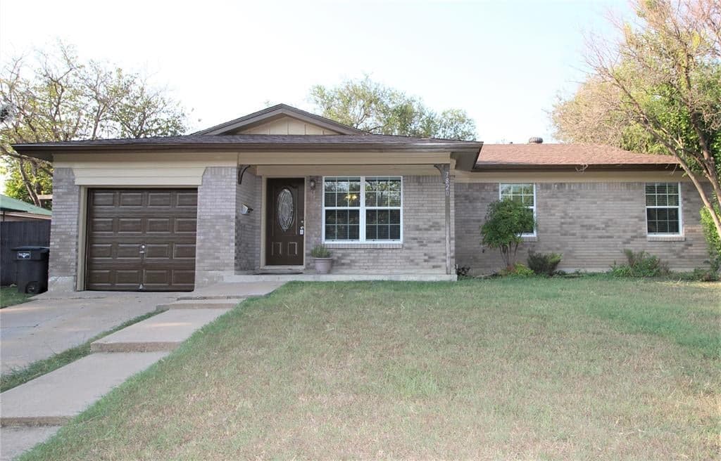 7820 Llano Ave
