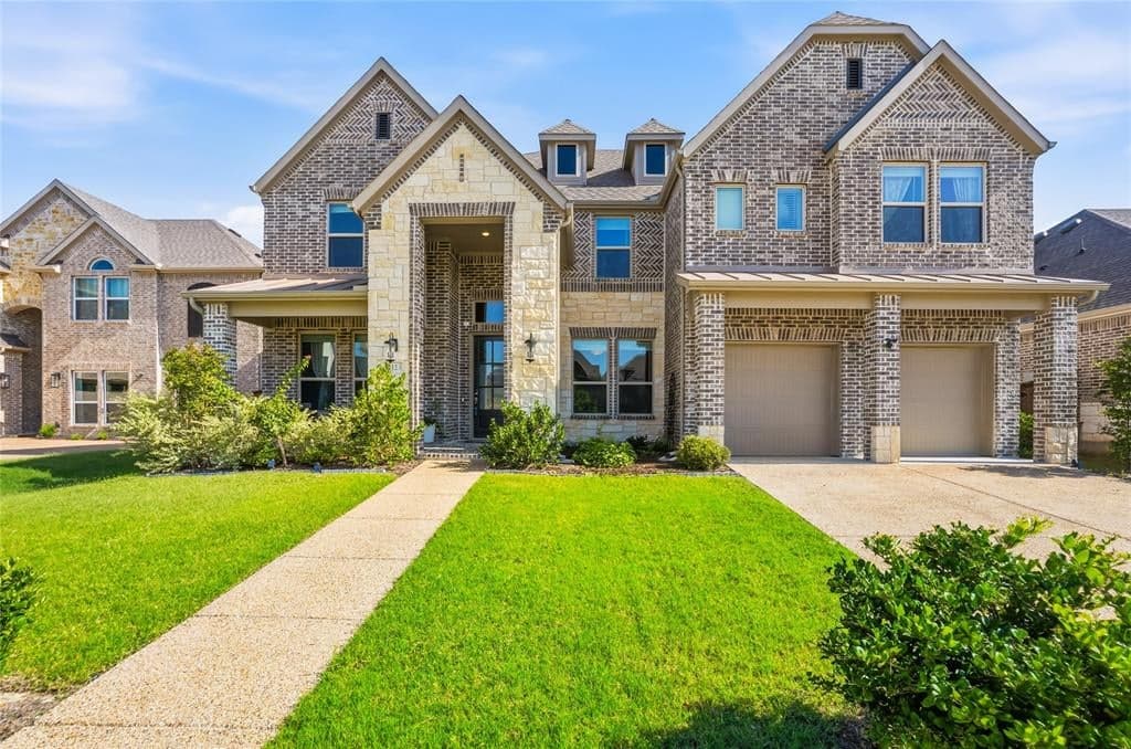 1212 Sapphire Ln