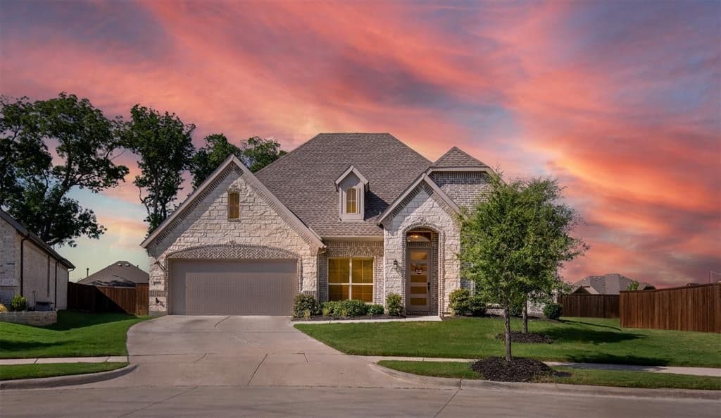3009 Three Oaks Trl