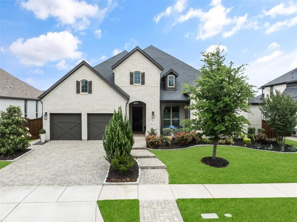 6130 Stockwell Dr
