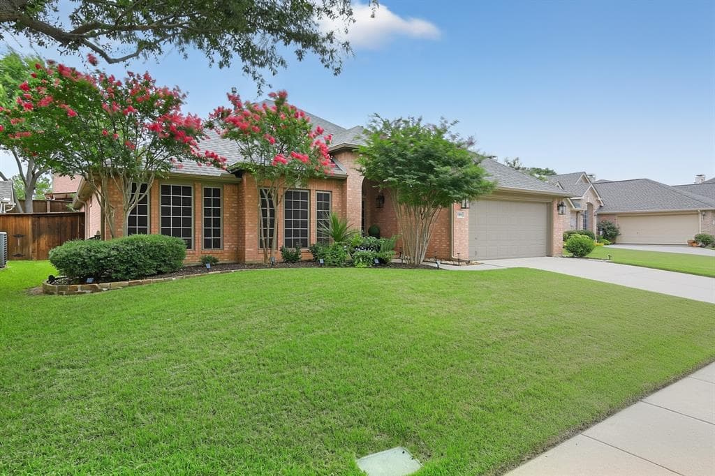 1106 Oakhollow Dr