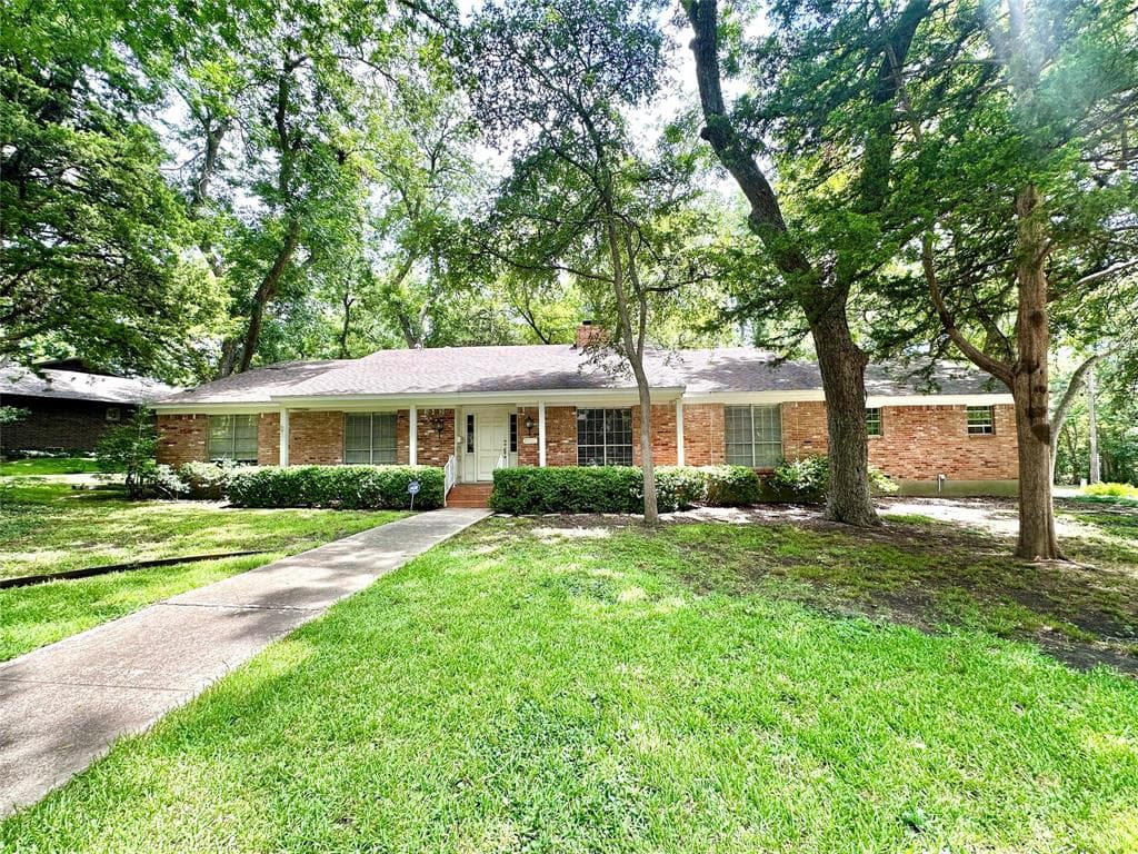 10812 Lochspring Dr