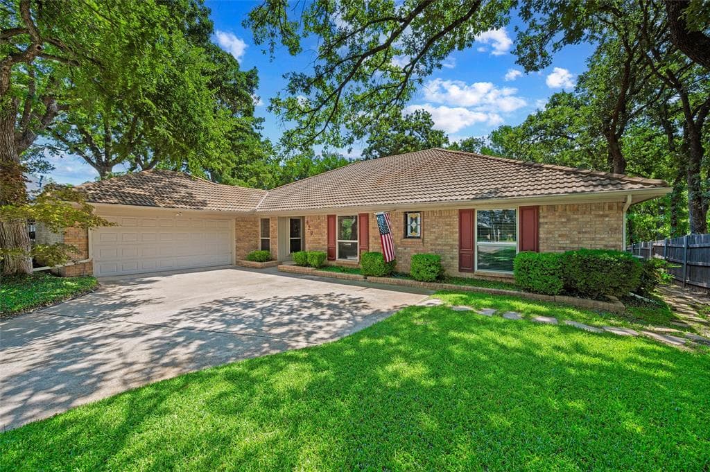 429 Rolling Hills Trl