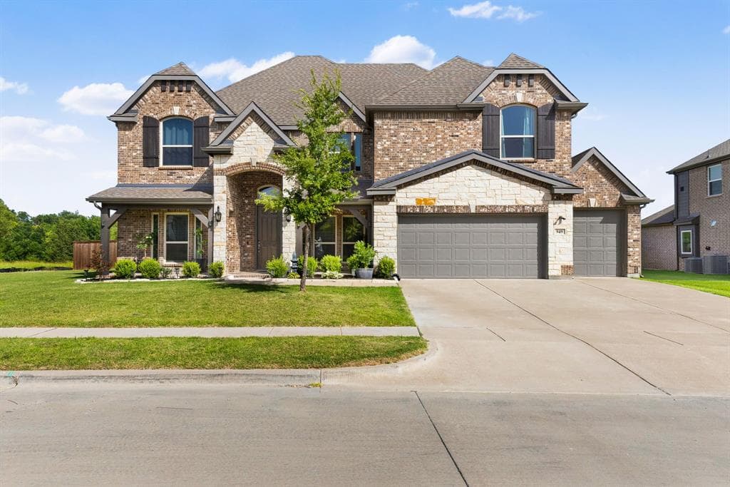 949 Gold Finch Ln