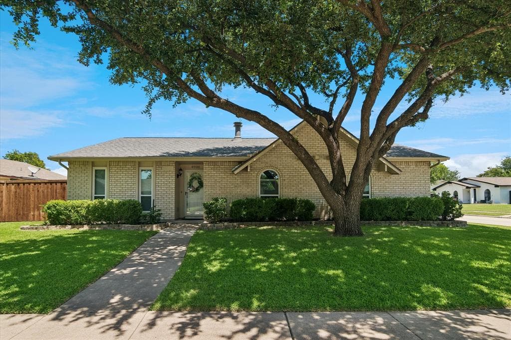 4900 Avery Cir