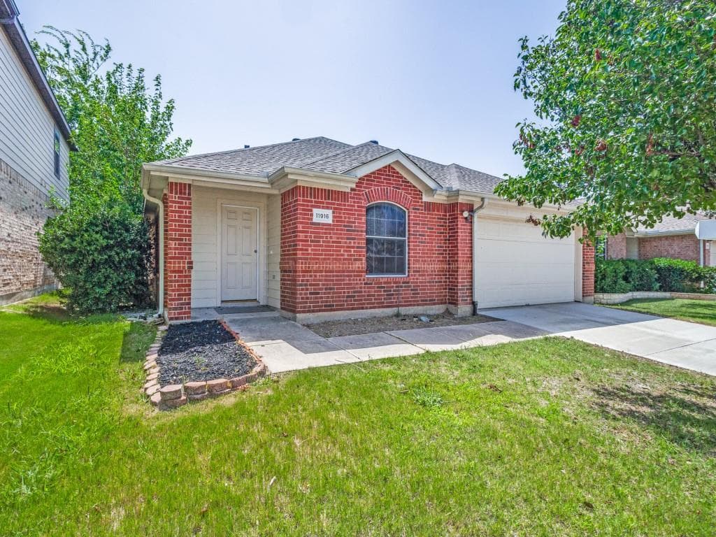 11916 Hickory Cir