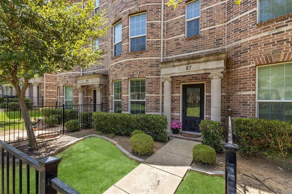 2500 Rockbrook Dr # 6c87