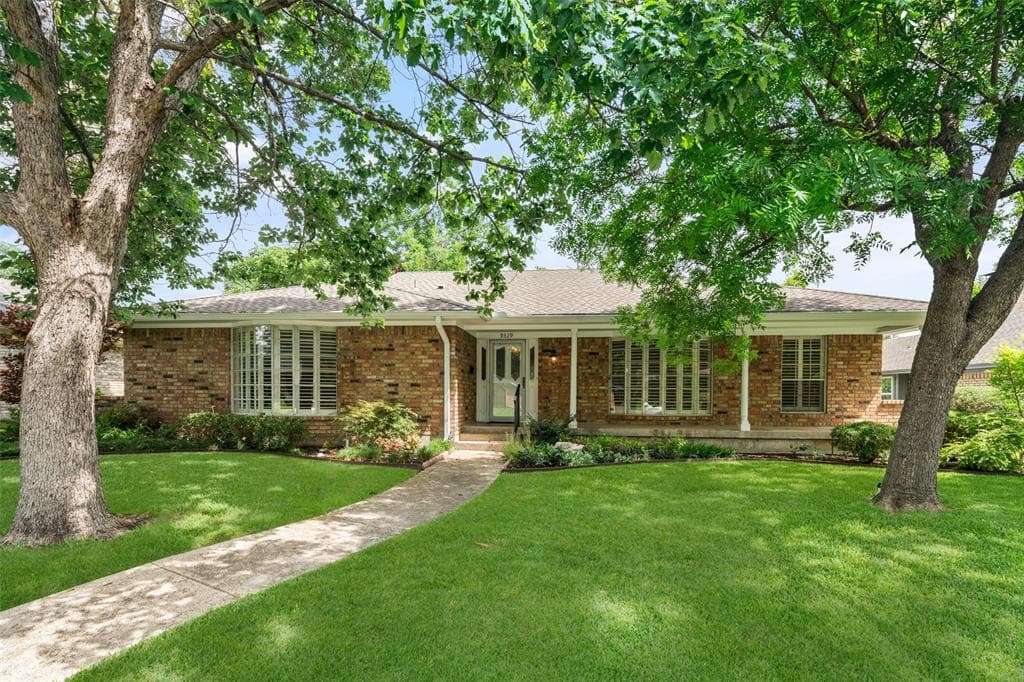 9329 Seagrove Dr