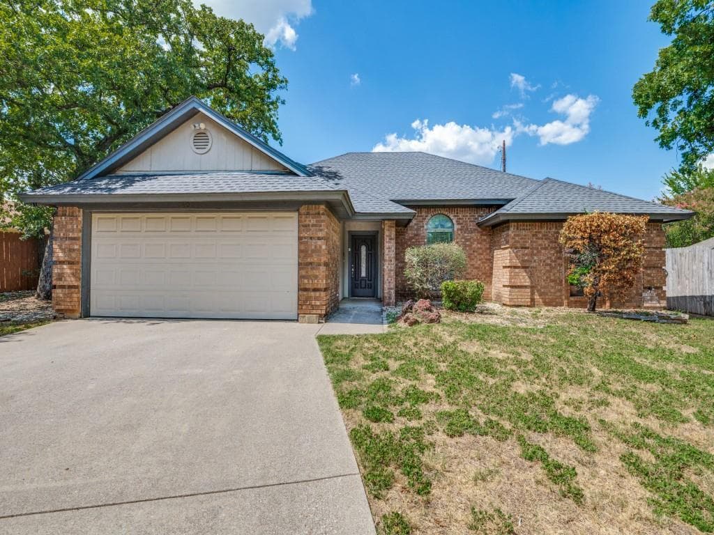 3401 Crescent Ct