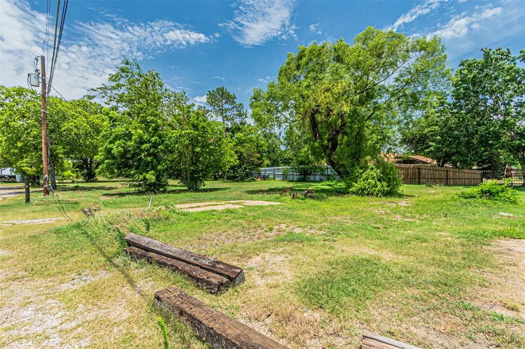 14831 Seagoville Rd