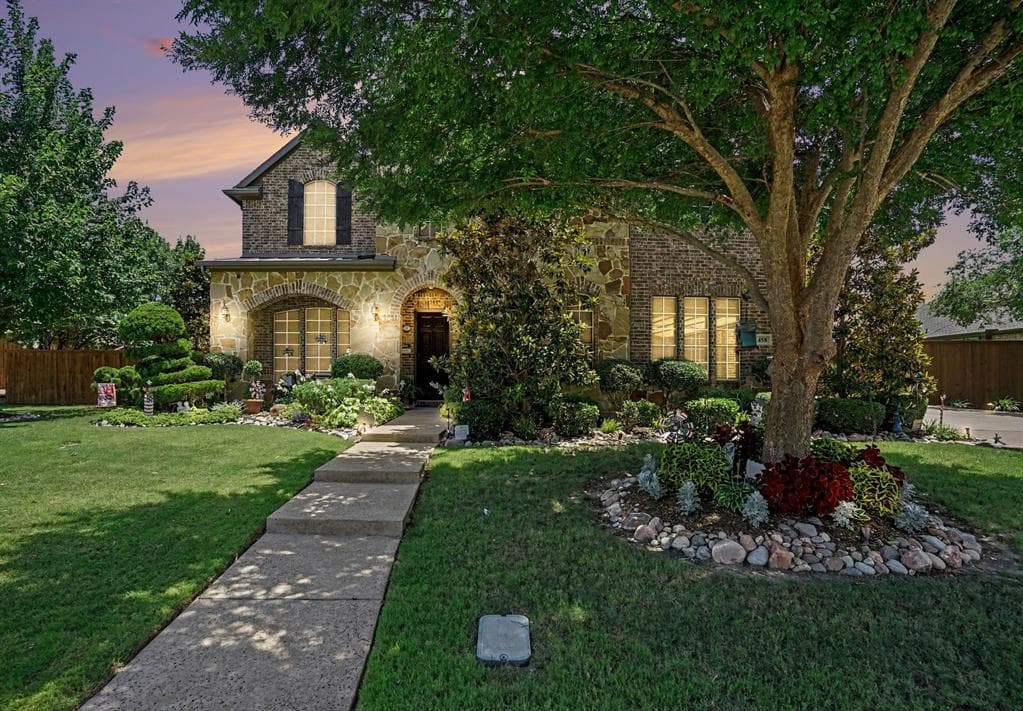 458 Whitewing Ln