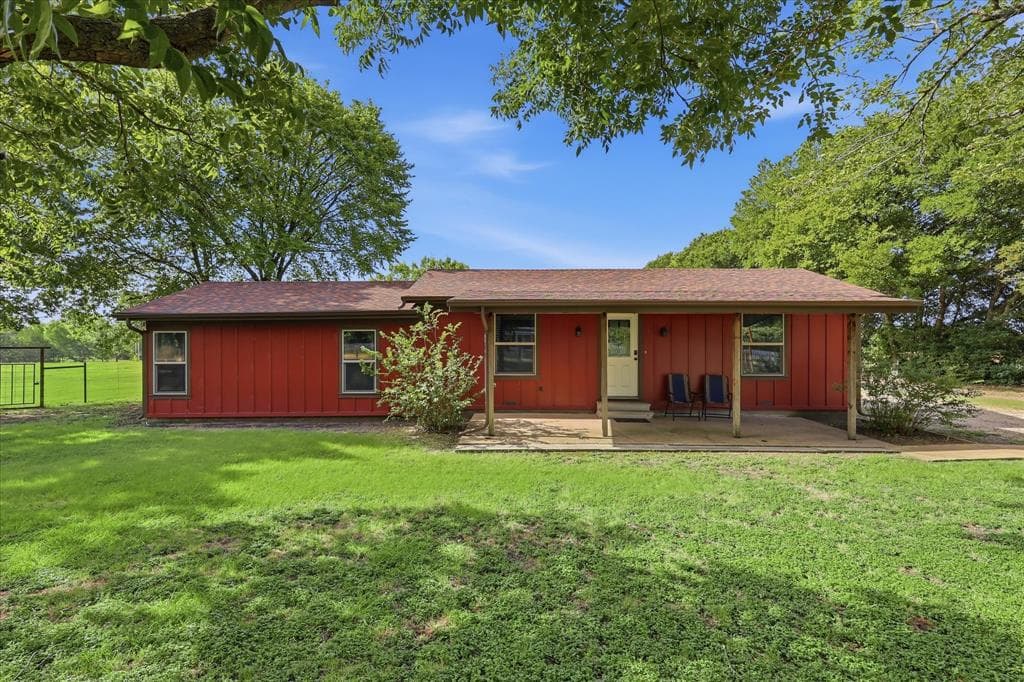 201 Rockett Ln