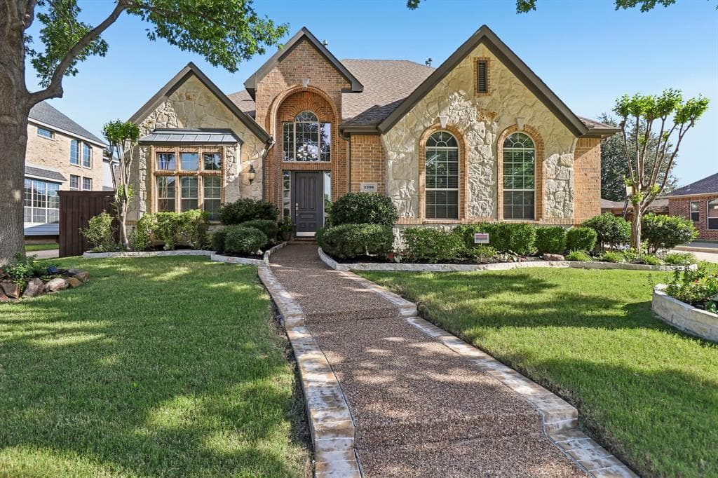 2308 Idlewild Dr