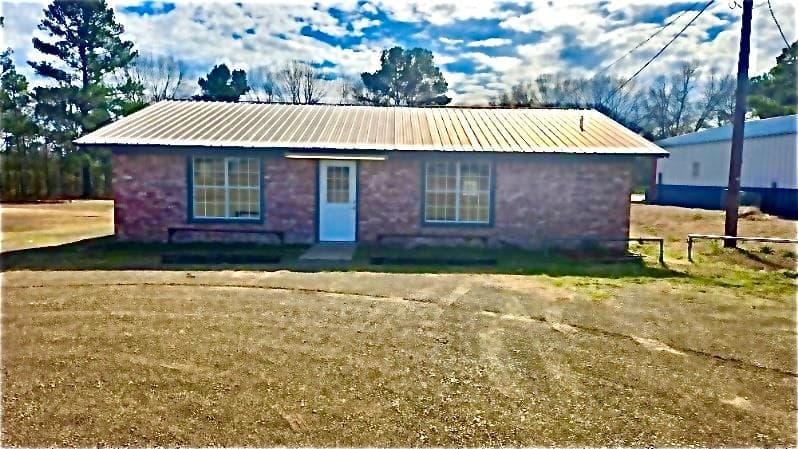 804 E Main St