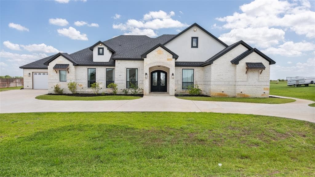 8224 Harvest Dr