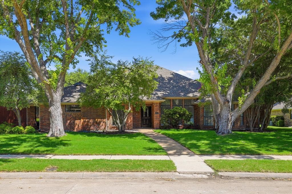 6608 Garfield Dr