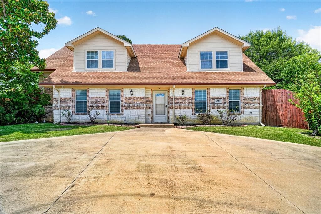 3813 Eugene Ct N